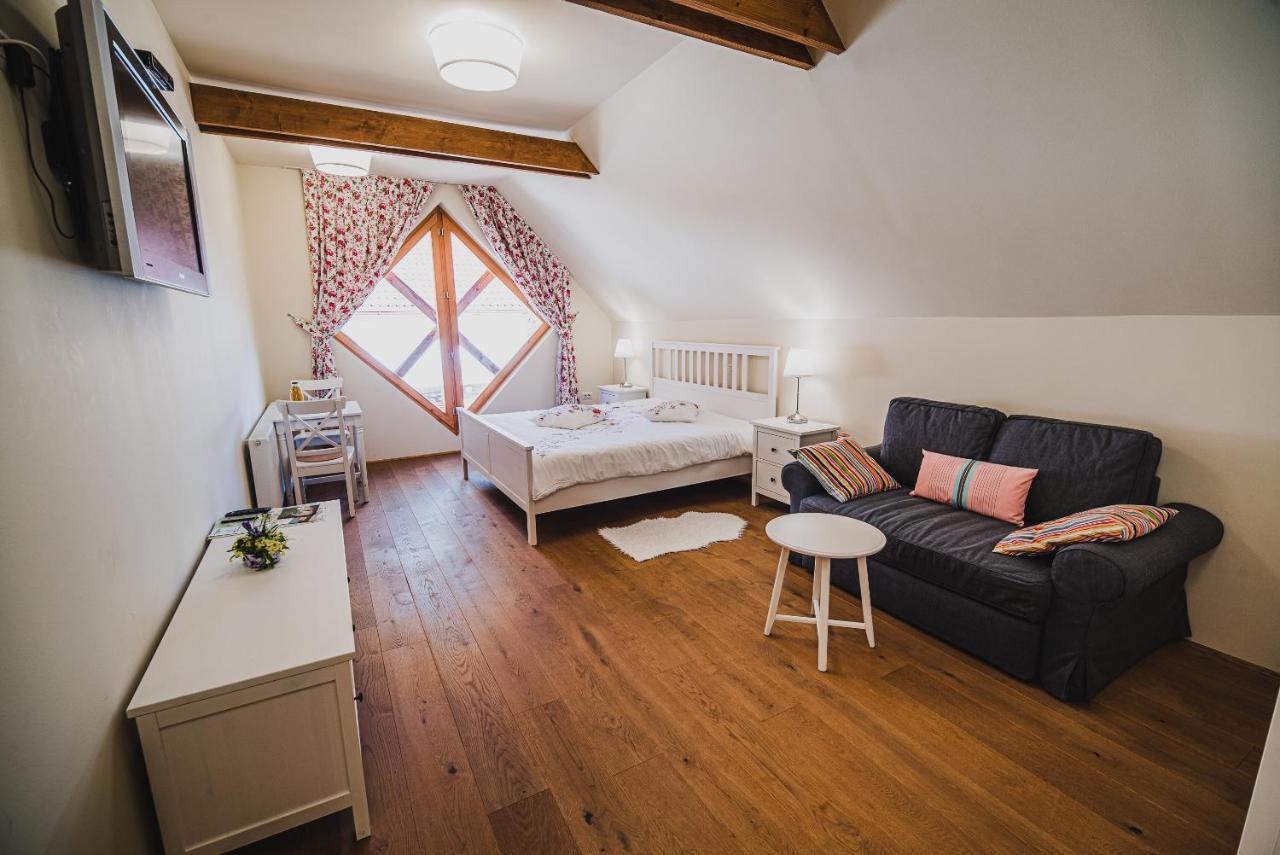 Farm Stay Zurej Šentjur Buitenkant foto