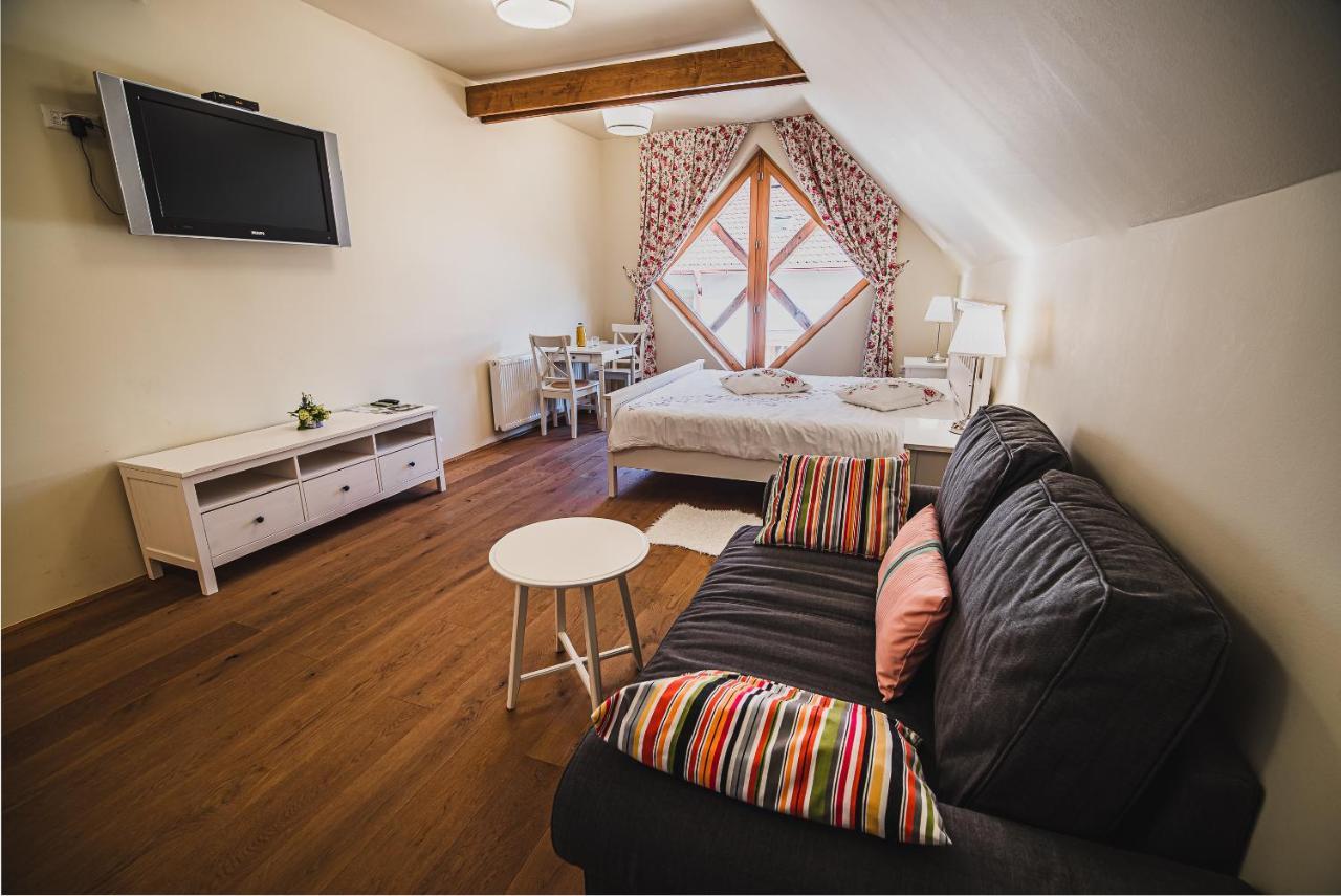 Farm Stay Zurej Šentjur Buitenkant foto